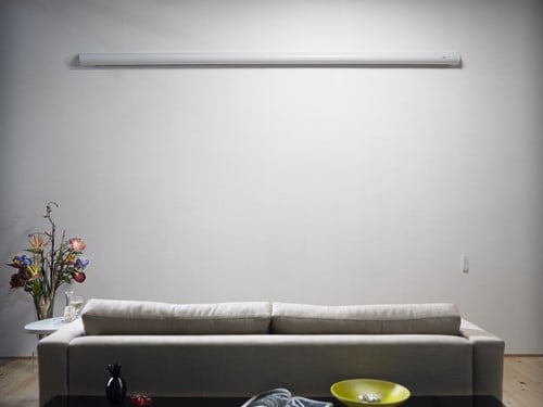 Een ingerold Electro L-Series projectiescherm ||