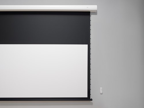 iVisions ProHD+ Series: aanbevolen voor detailrijke presentaties of het bekijken van Full-HD films. Deze "+" versie is voorzien van een extra hoge zwarte bovenrand (blackdrop). ||