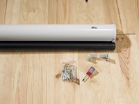 Meegeleverde L-beugels en accessoires ||